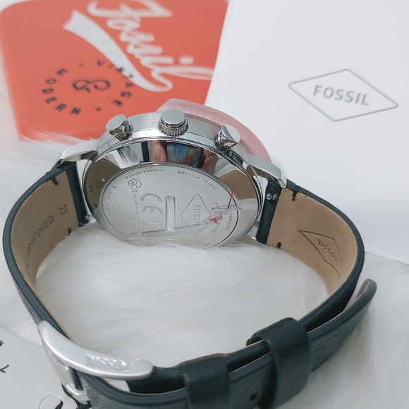 Fossil Watch - Picture 2 of 2